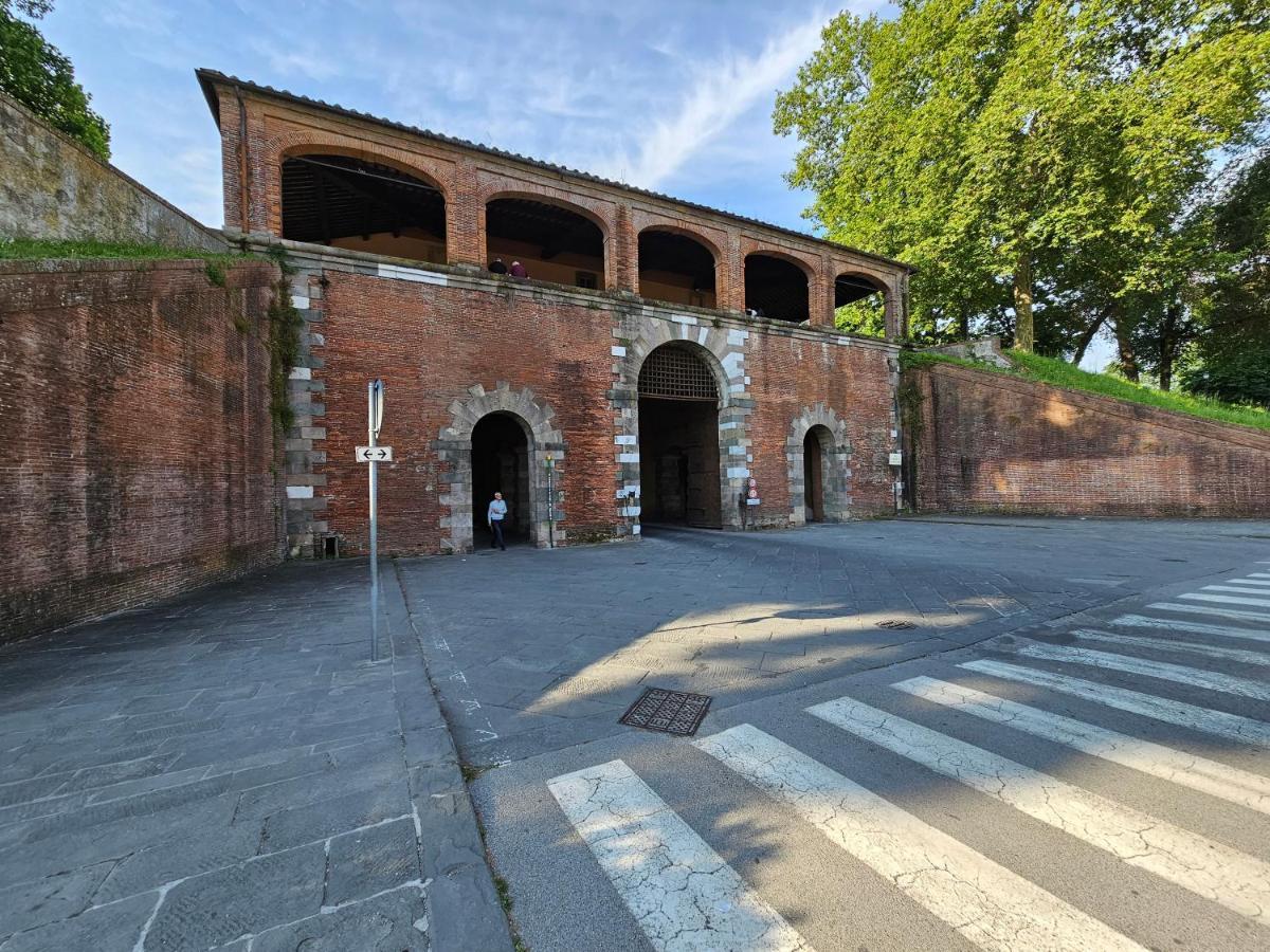Lucca Walls Dream - Air Cond - Wi-Fi - Panoramic In Front Of The Historical Walls - Dış mekan fotoğraf